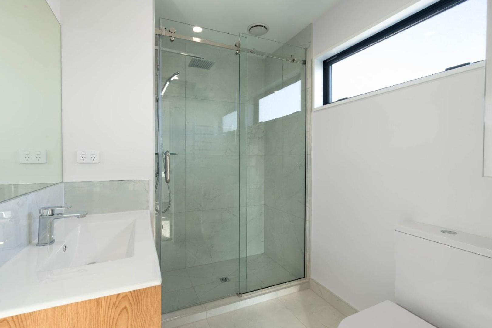 Brand New Close To Cbd 3 Bed 3 Bath With Garage 크라이스트처치 외부 사진